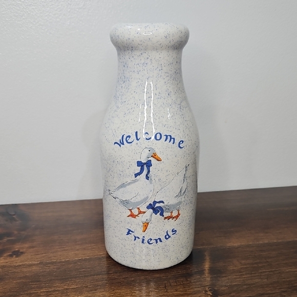 Speckled Ceramic Vase with Duck Design - Picture 1 of 6